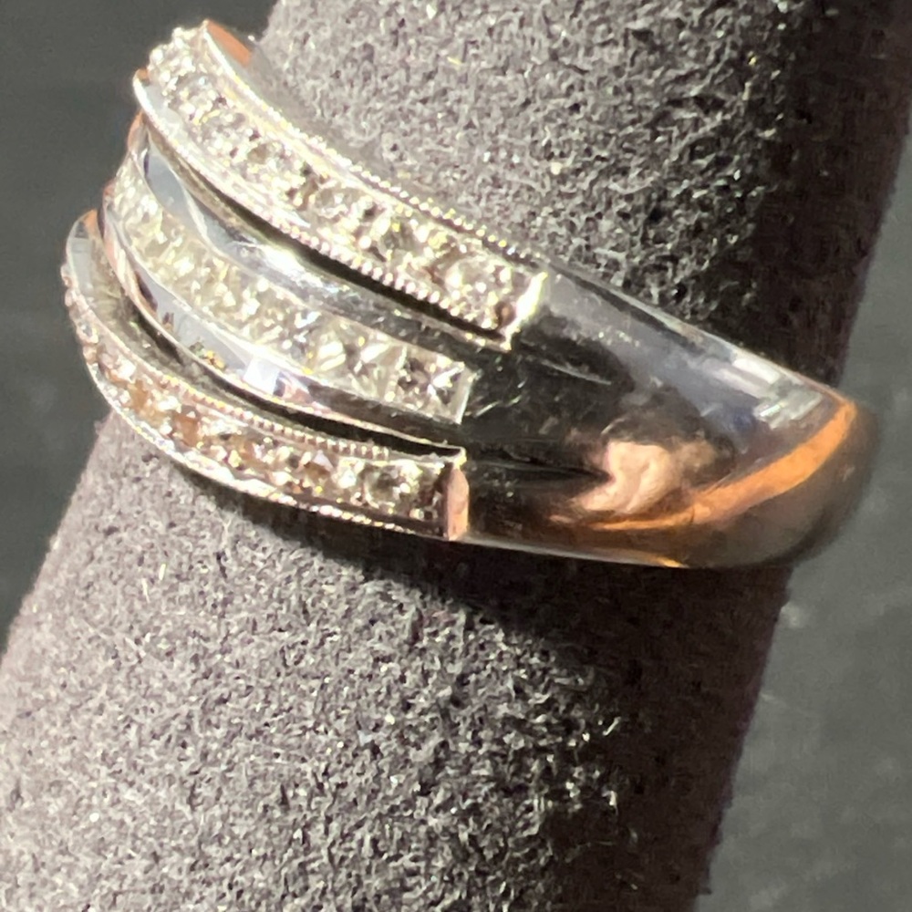 18k WG Multi-row Diamond Eternity Wedding Band Ring Pave Channel-set Stones Sz6